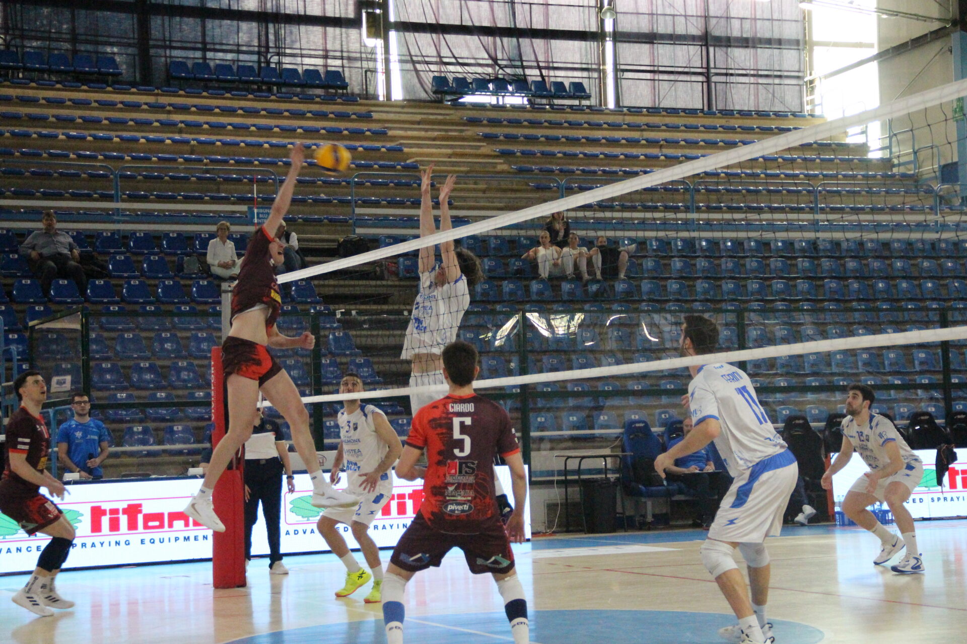 CAVALLINO-FERRARA-GIOCO.JPG